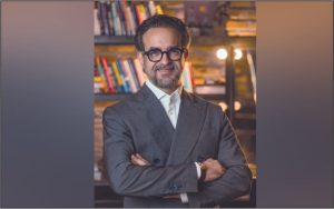 Dr. Márcio Crisóstomo em entrevista sobre medicina, inovação, restauração capilar e Crisóstomo Academy